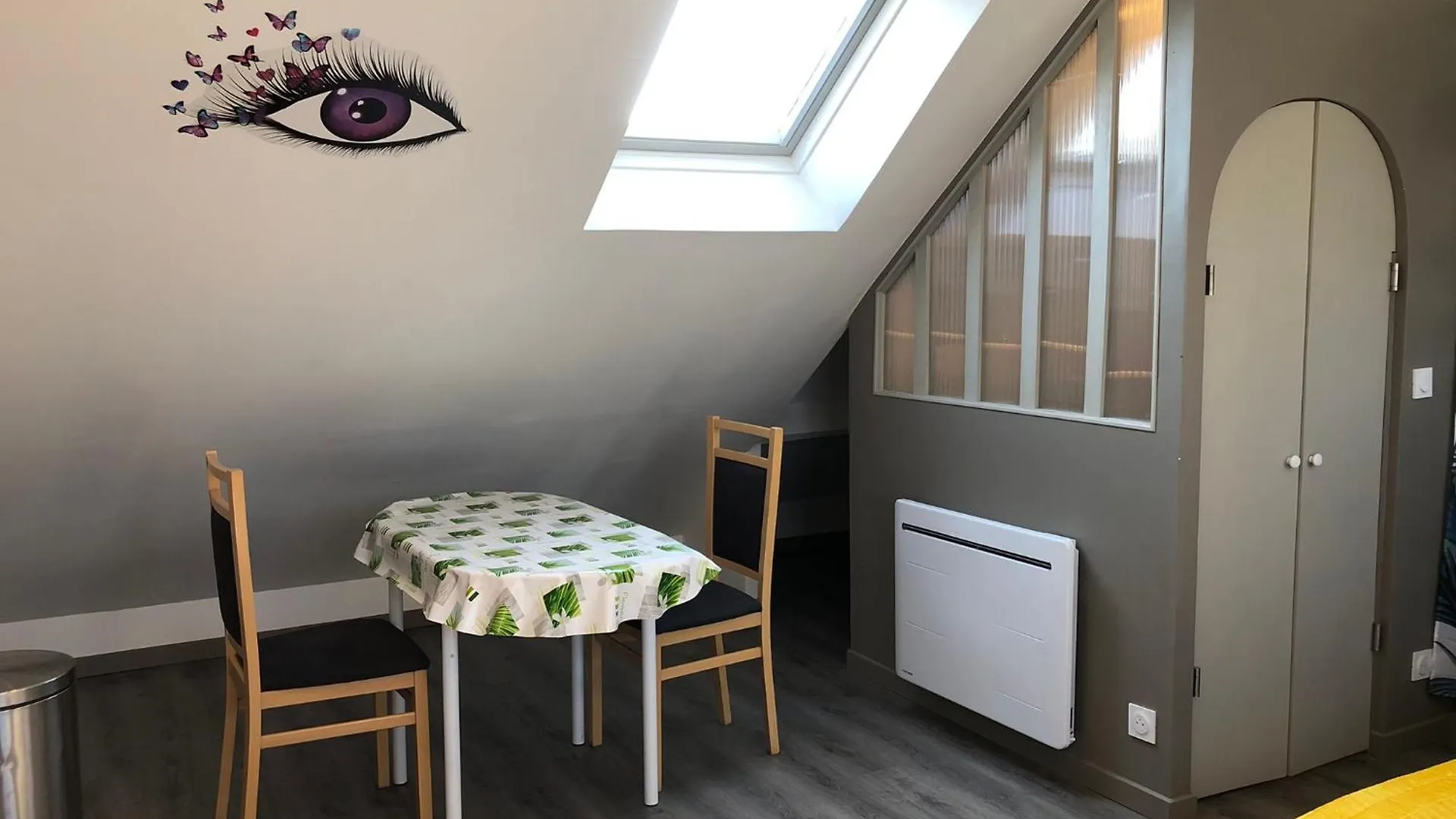Nid Douillet Lorientais Hotel 0*, Lorient
